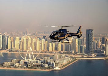 Balade emblématique de 17 minutes en hélicoptère à Dubaï